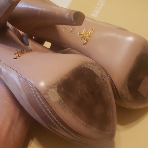 Prada heels - Picture 10 of 11